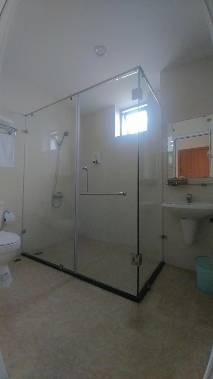 Galaxy Hotel Куинён Экстерьер фото